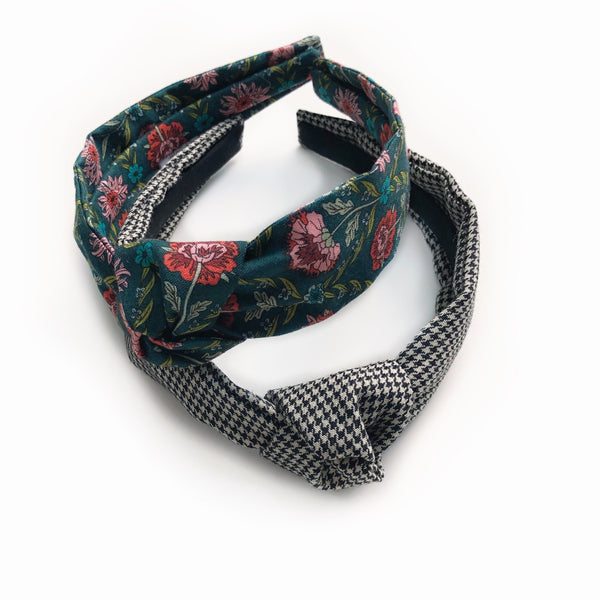 Passe pour cheveux Pied-de-poule ou Fleurs fond Vert