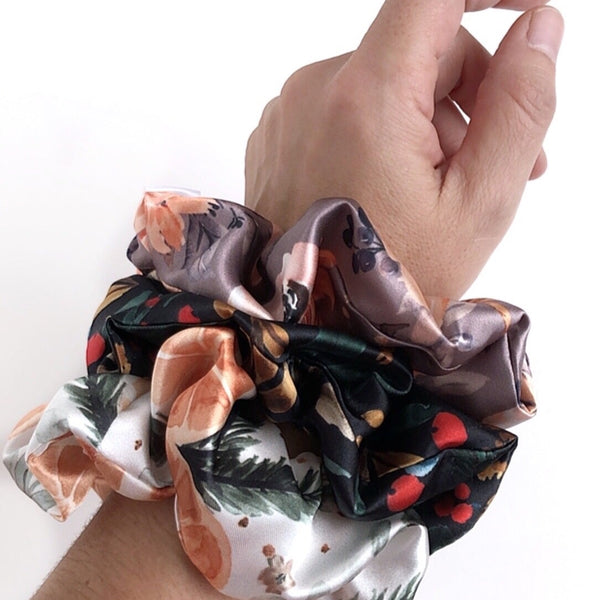 Chouchou en Satin Sauge & Fleurs de Laurier
