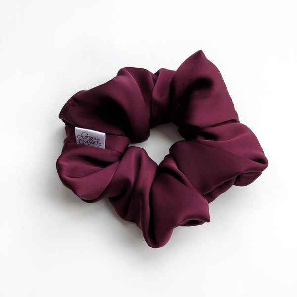 Chouchou en satin Bourgogne. Élastique Scrunchie fait Québec