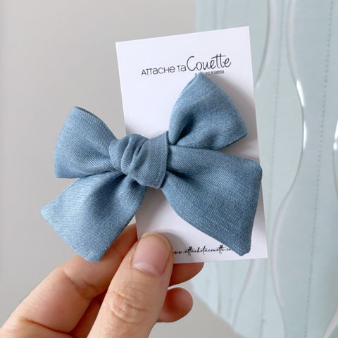 Bouclette pinwheel en denim souple fait main au québec