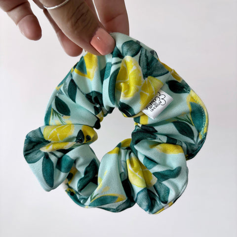 chouchou scrunchies élastique pour cheveux fait main au Québec