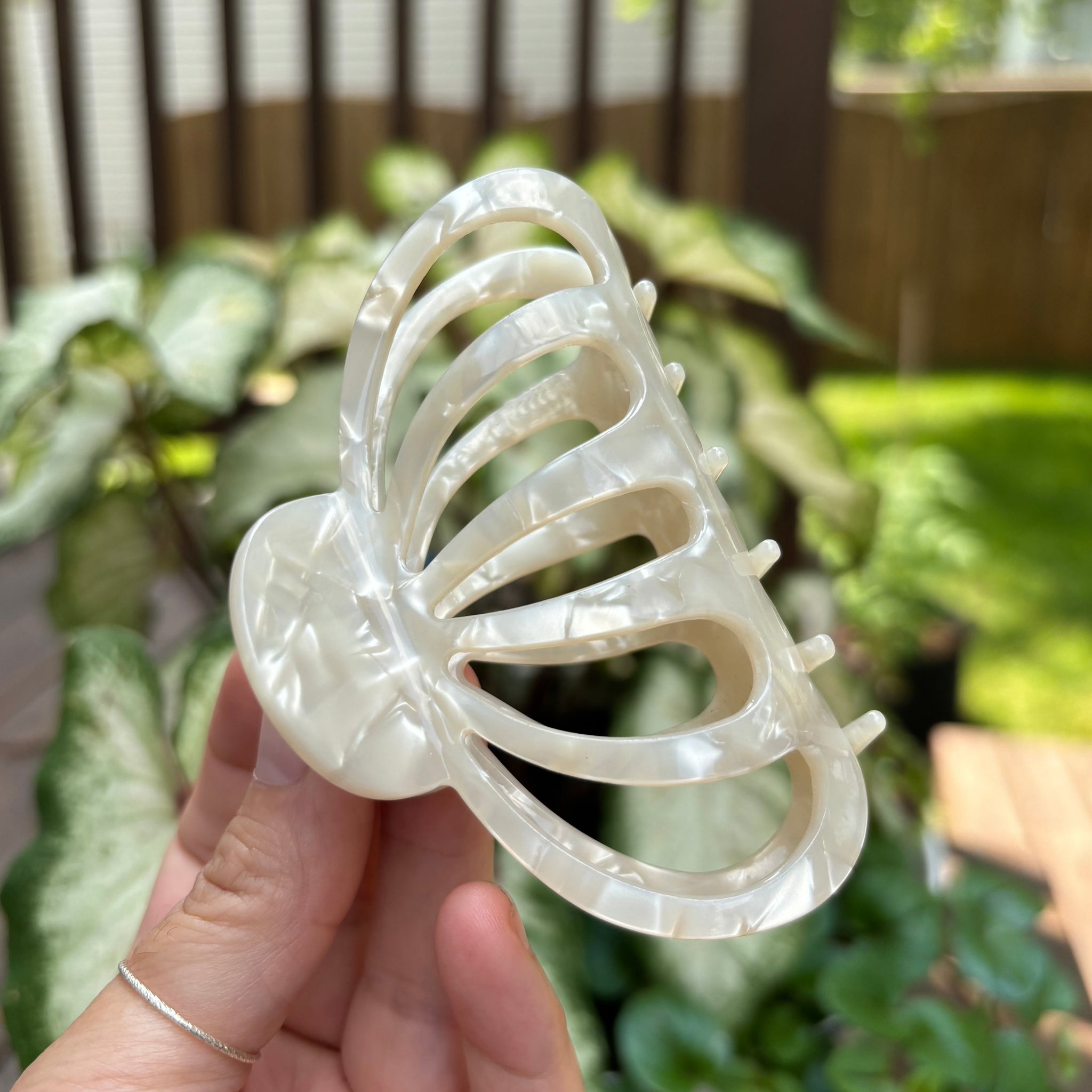 Femme Piu00e8ce Griffe U00c0 Cheveux U00c0 Fausse Perle Pour Vie  Quotidienne Mode En Ligne SHEIN ANCE